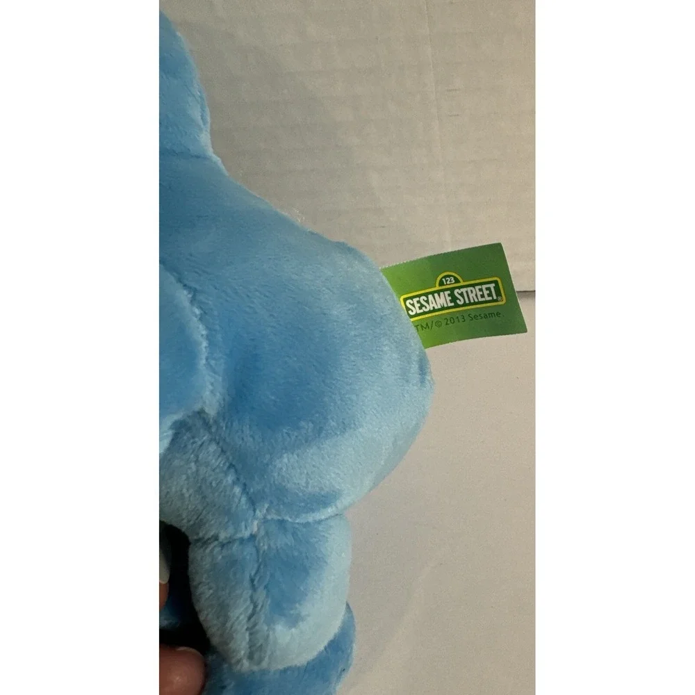 Kohls Dr Seuss Thing 1 With Free Cookie Monster Bean Bag By Sesame Street VG